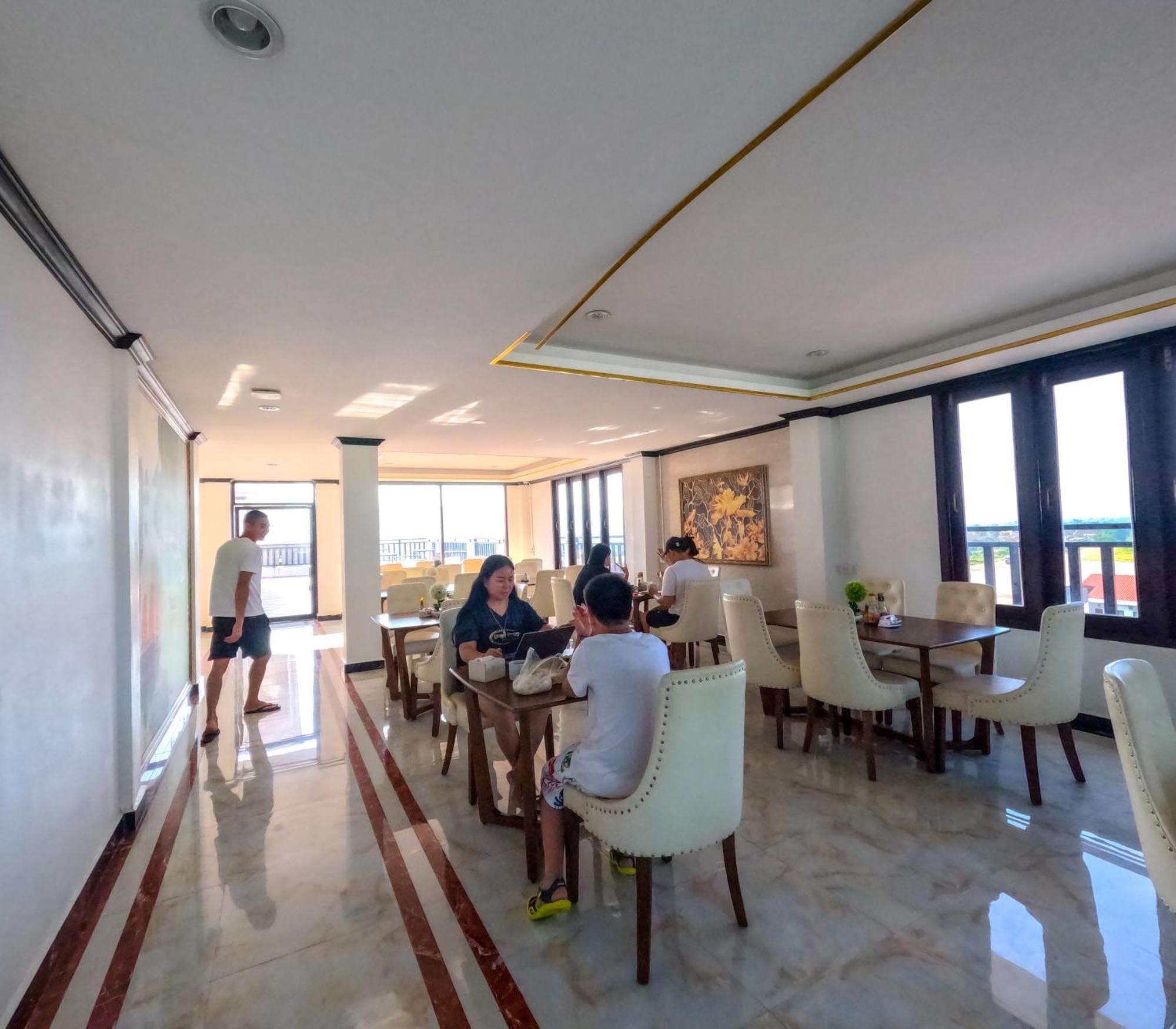 Vang Vieng Consiana Hotel מראה חיצוני תמונה
