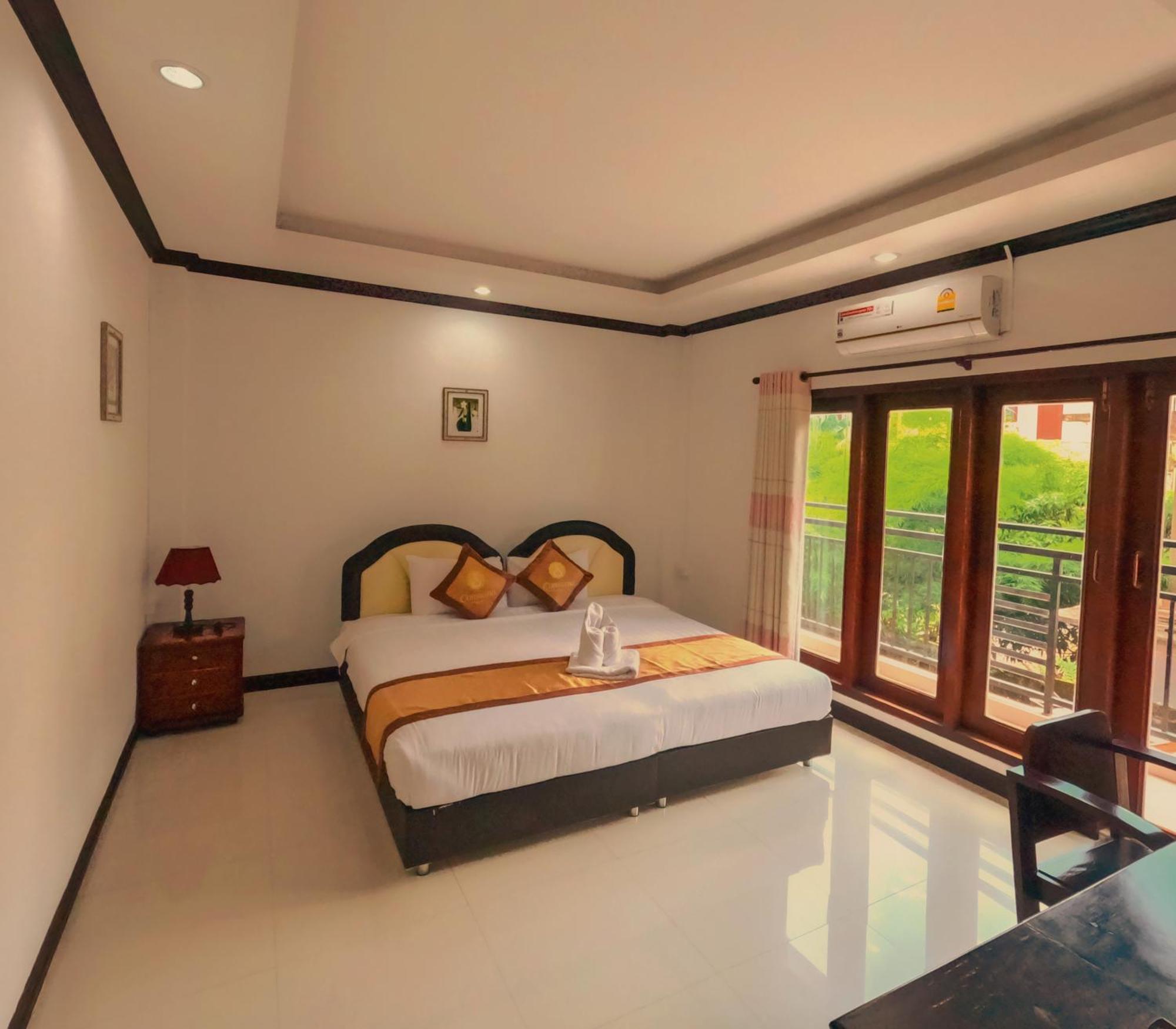 Vang Vieng Consiana Hotel מראה חיצוני תמונה