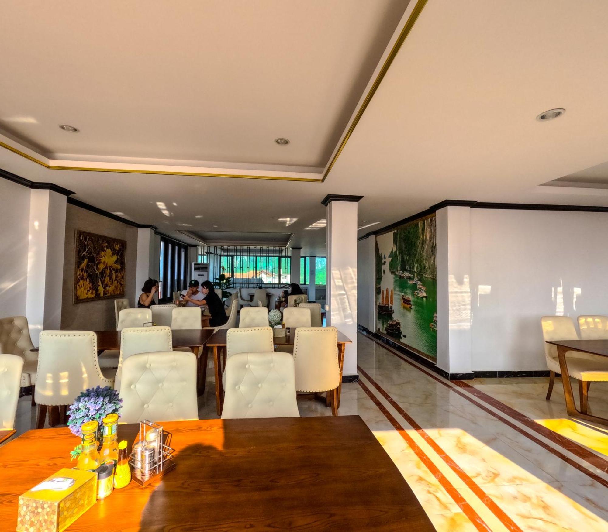 Vang Vieng Consiana Hotel מראה חיצוני תמונה