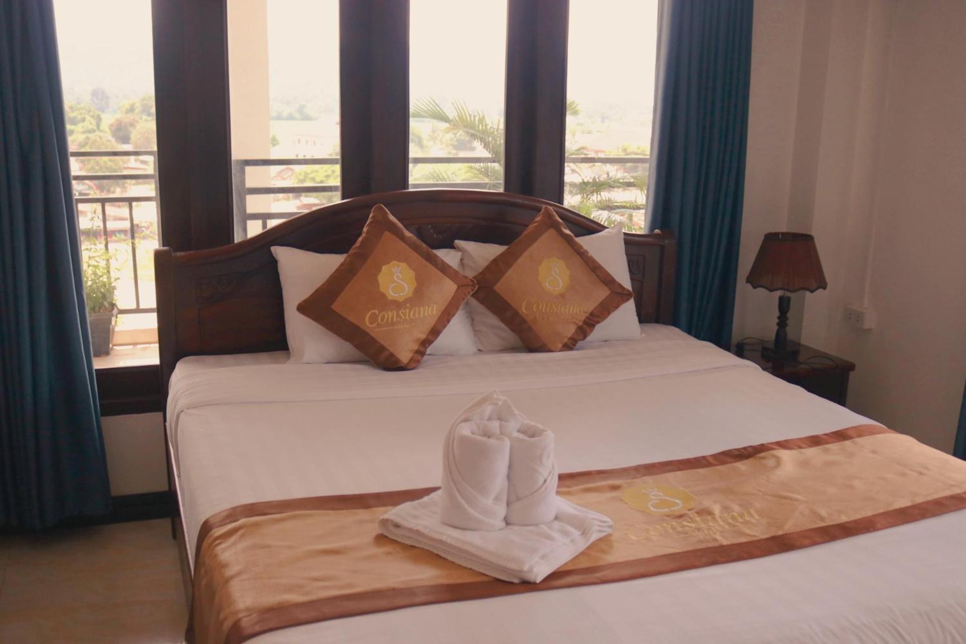 Vang Vieng Consiana Hotel מראה חיצוני תמונה