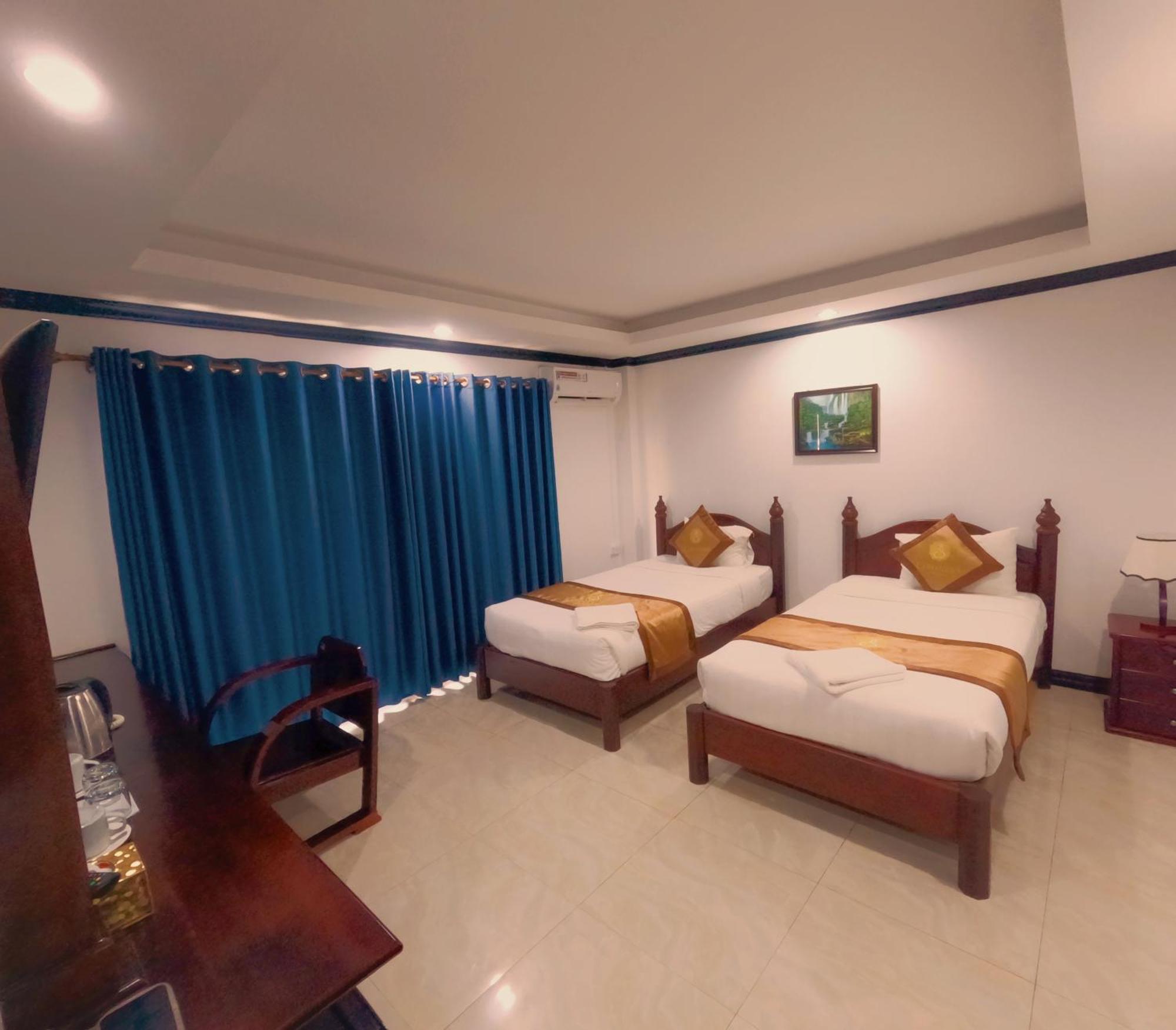 Vang Vieng Consiana Hotel מראה חיצוני תמונה