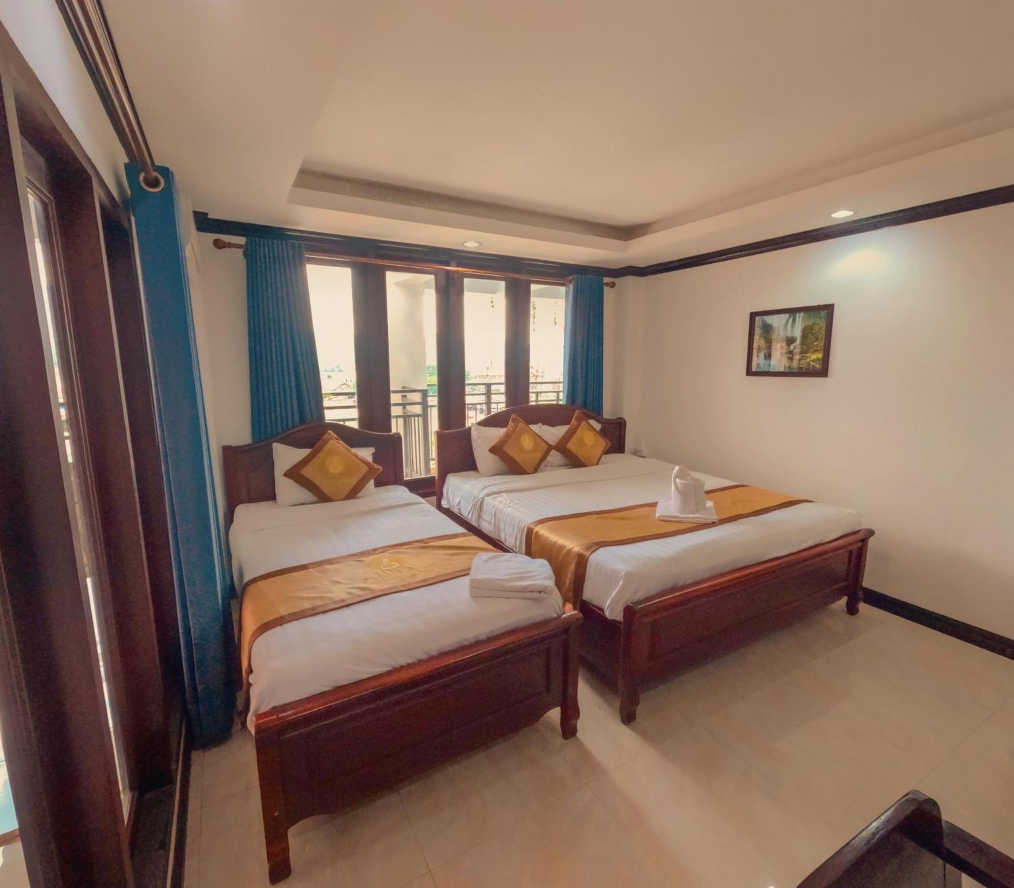 Vang Vieng Consiana Hotel מראה חיצוני תמונה